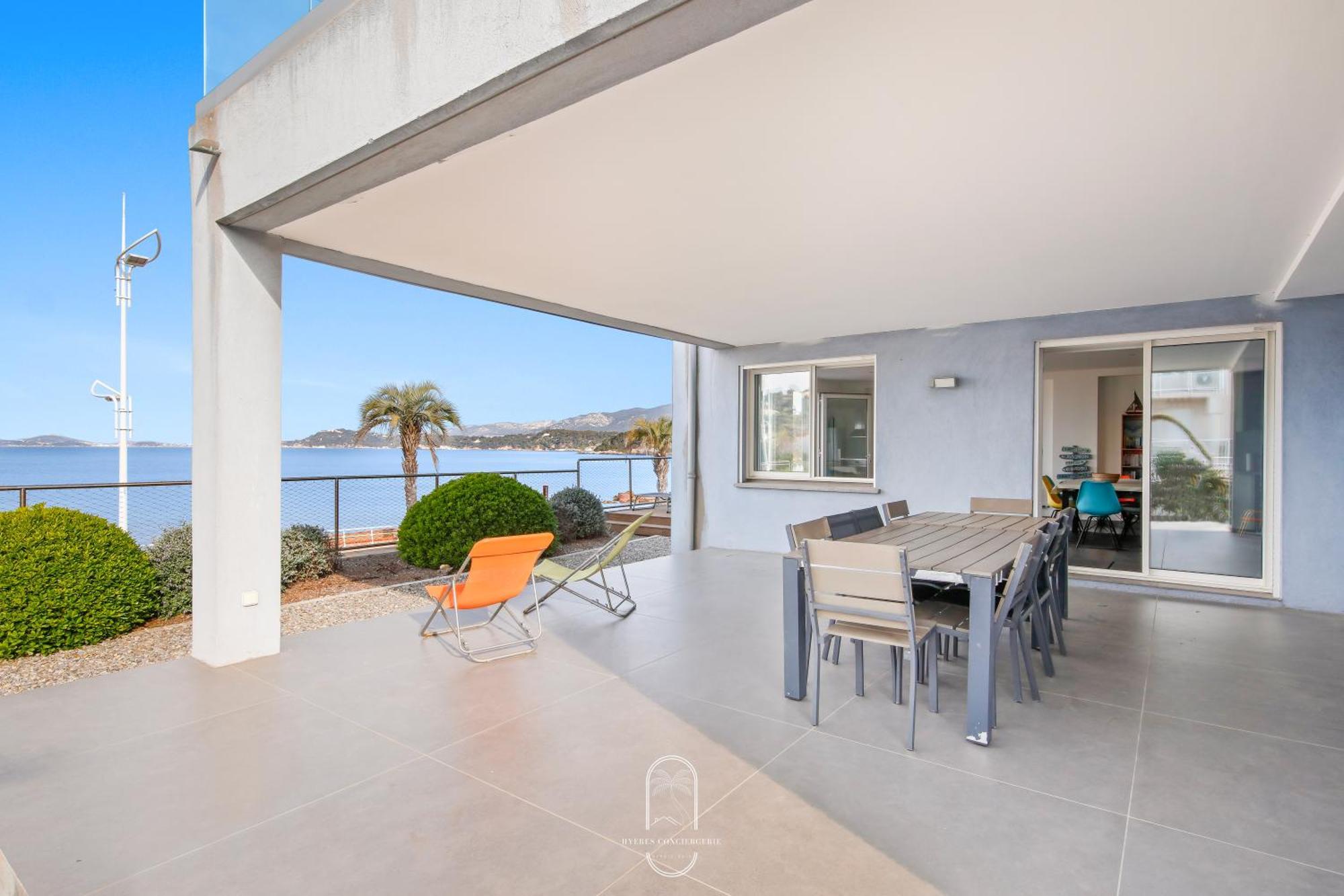 Villa Antoine Appartement Rdj Vue Mer Clim Wifi Parking Plage 50M La Garonne Le Pradet Exteriör bild