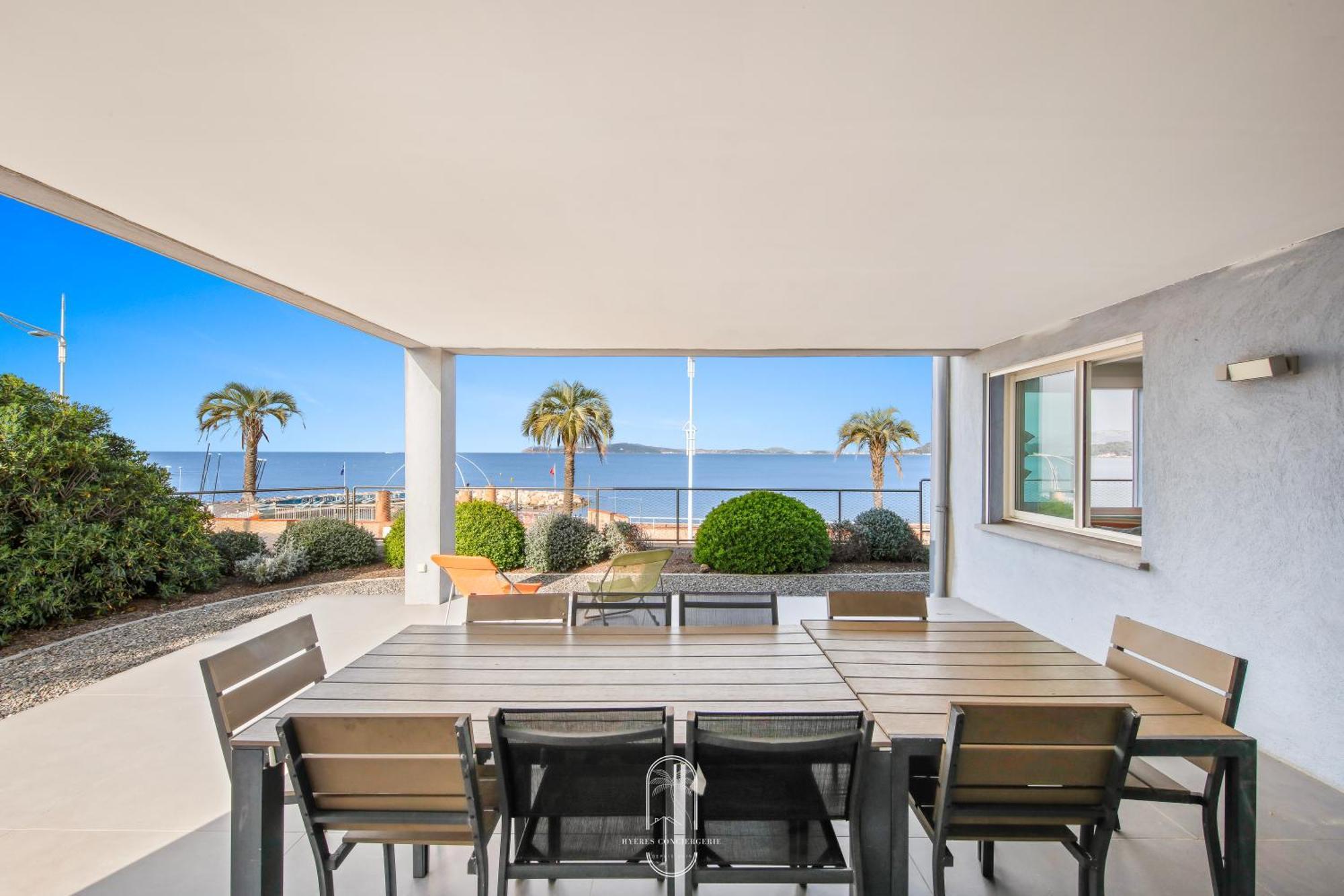 Villa Antoine Appartement Rdj Vue Mer Clim Wifi Parking Plage 50M La Garonne Le Pradet Exteriör bild