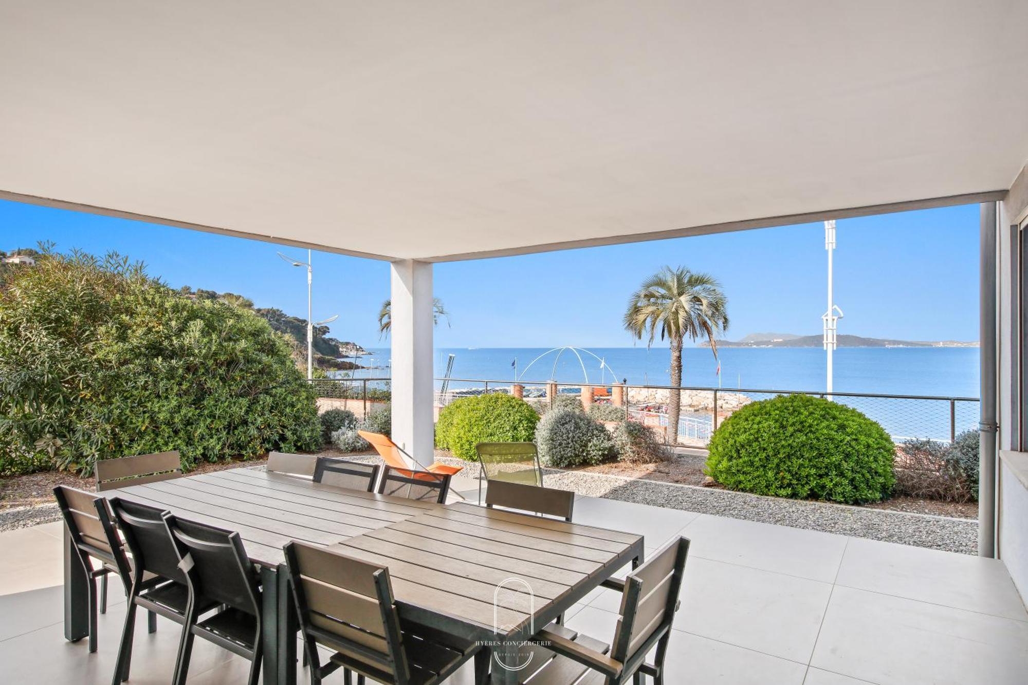 Villa Antoine Appartement Rdj Vue Mer Clim Wifi Parking Plage 50M La Garonne Le Pradet Exteriör bild