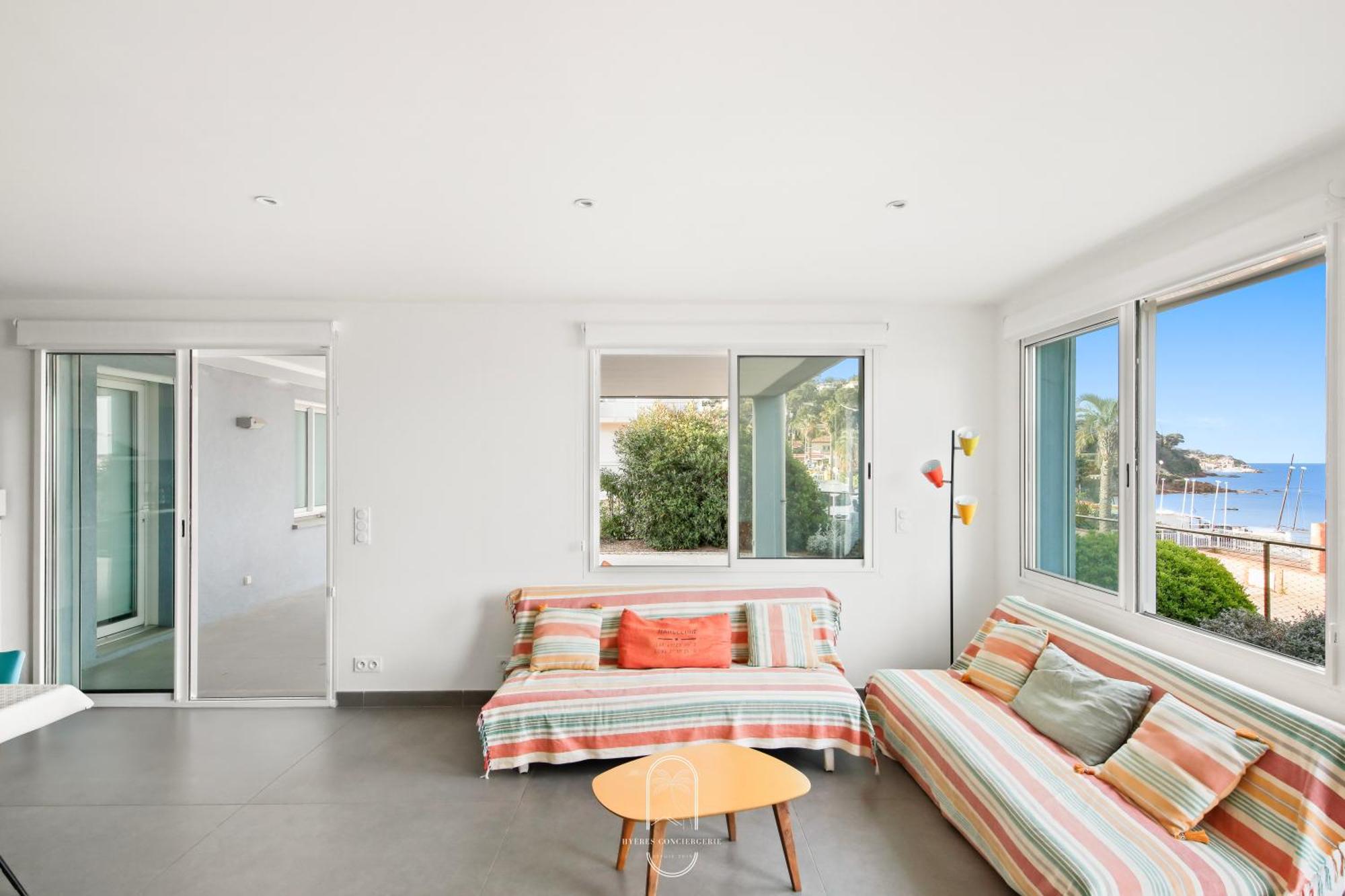 Villa Antoine Appartement Rdj Vue Mer Clim Wifi Parking Plage 50M La Garonne Le Pradet Exteriör bild