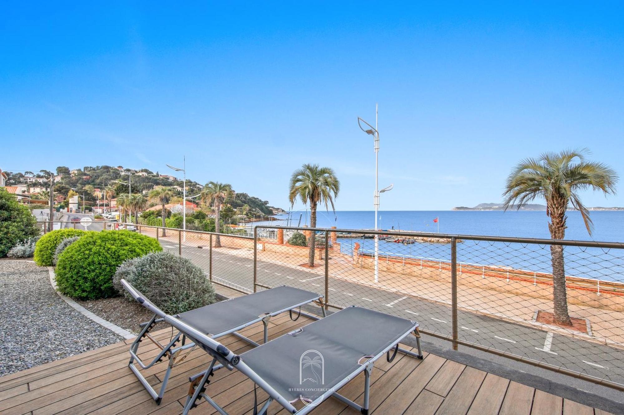 Villa Antoine Appartement Rdj Vue Mer Clim Wifi Parking Plage 50M La Garonne Le Pradet Exteriör bild