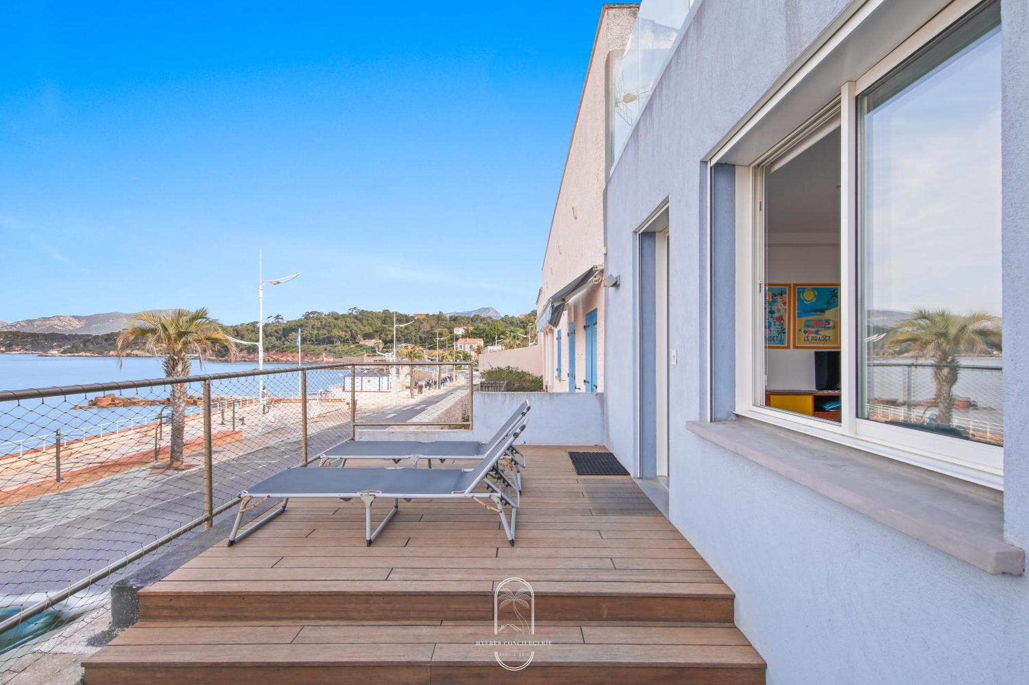 Villa Antoine Appartement Rdj Vue Mer Clim Wifi Parking Plage 50M La Garonne Le Pradet Exteriör bild