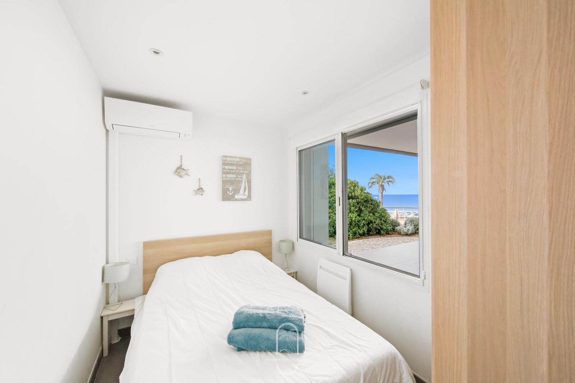 Villa Antoine Appartement Rdj Vue Mer Clim Wifi Parking Plage 50M La Garonne Le Pradet Exteriör bild