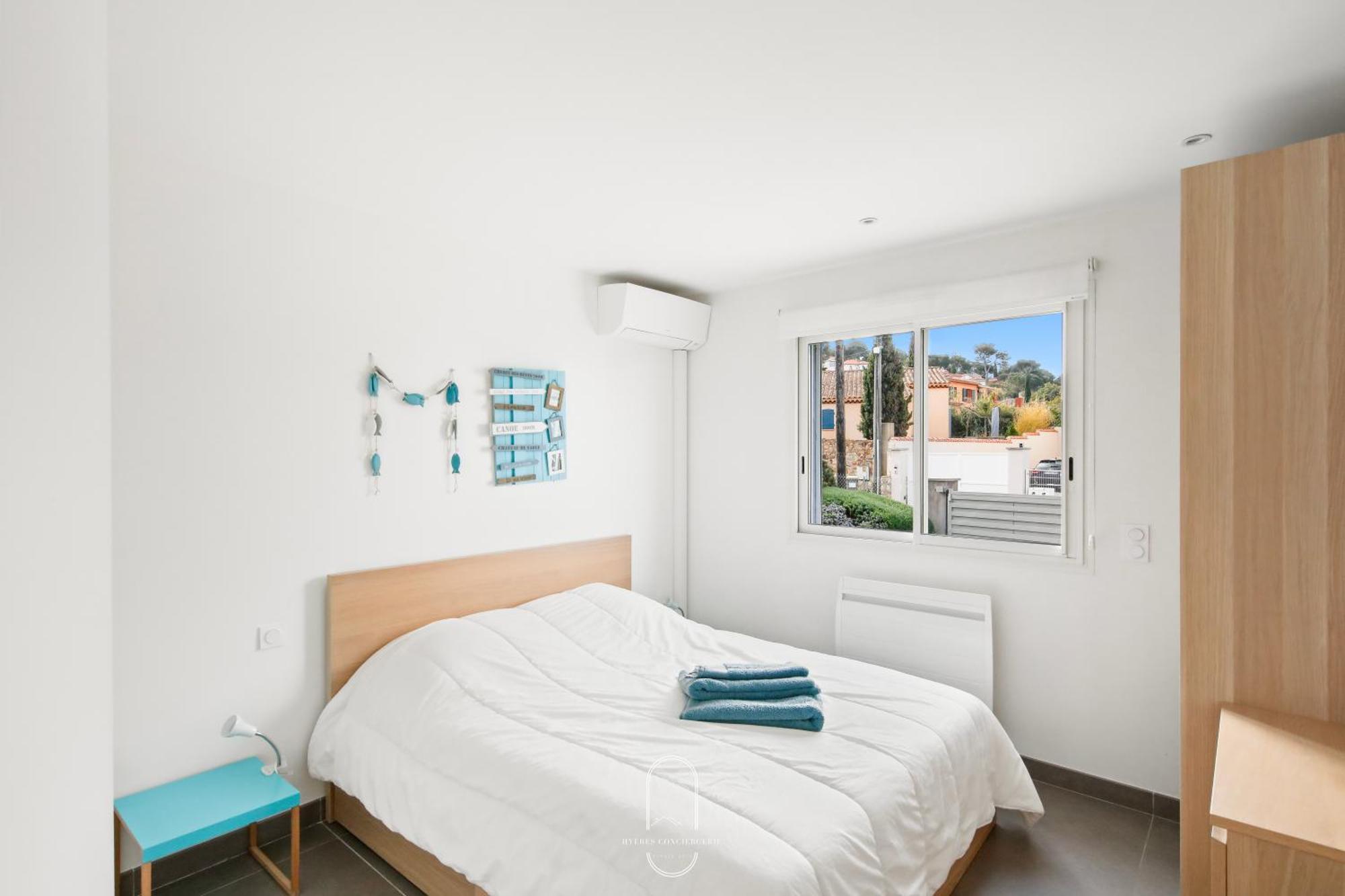 Villa Antoine Appartement Rdj Vue Mer Clim Wifi Parking Plage 50M La Garonne Le Pradet Exteriör bild