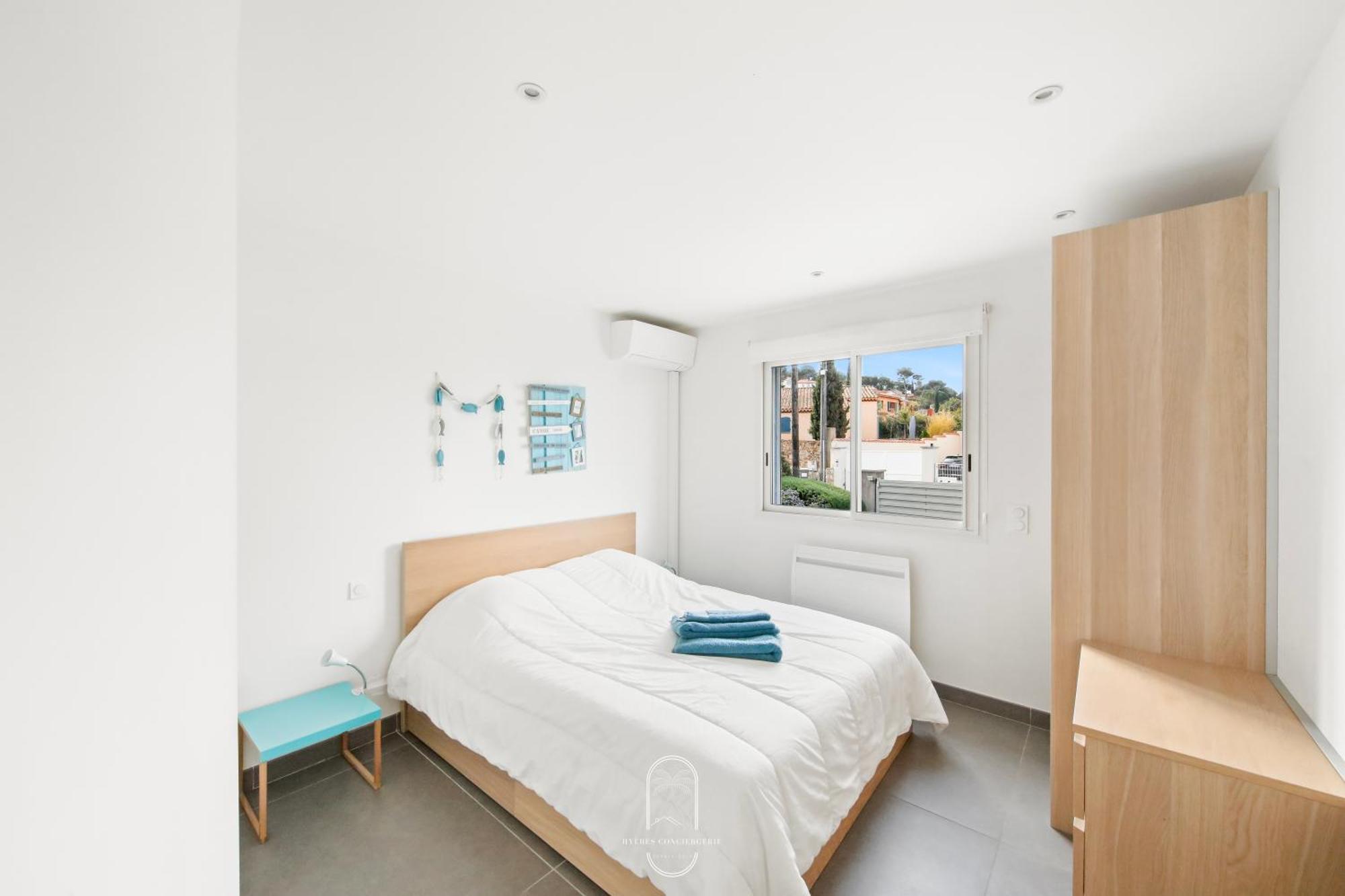 Villa Antoine Appartement Rdj Vue Mer Clim Wifi Parking Plage 50M La Garonne Le Pradet Exteriör bild