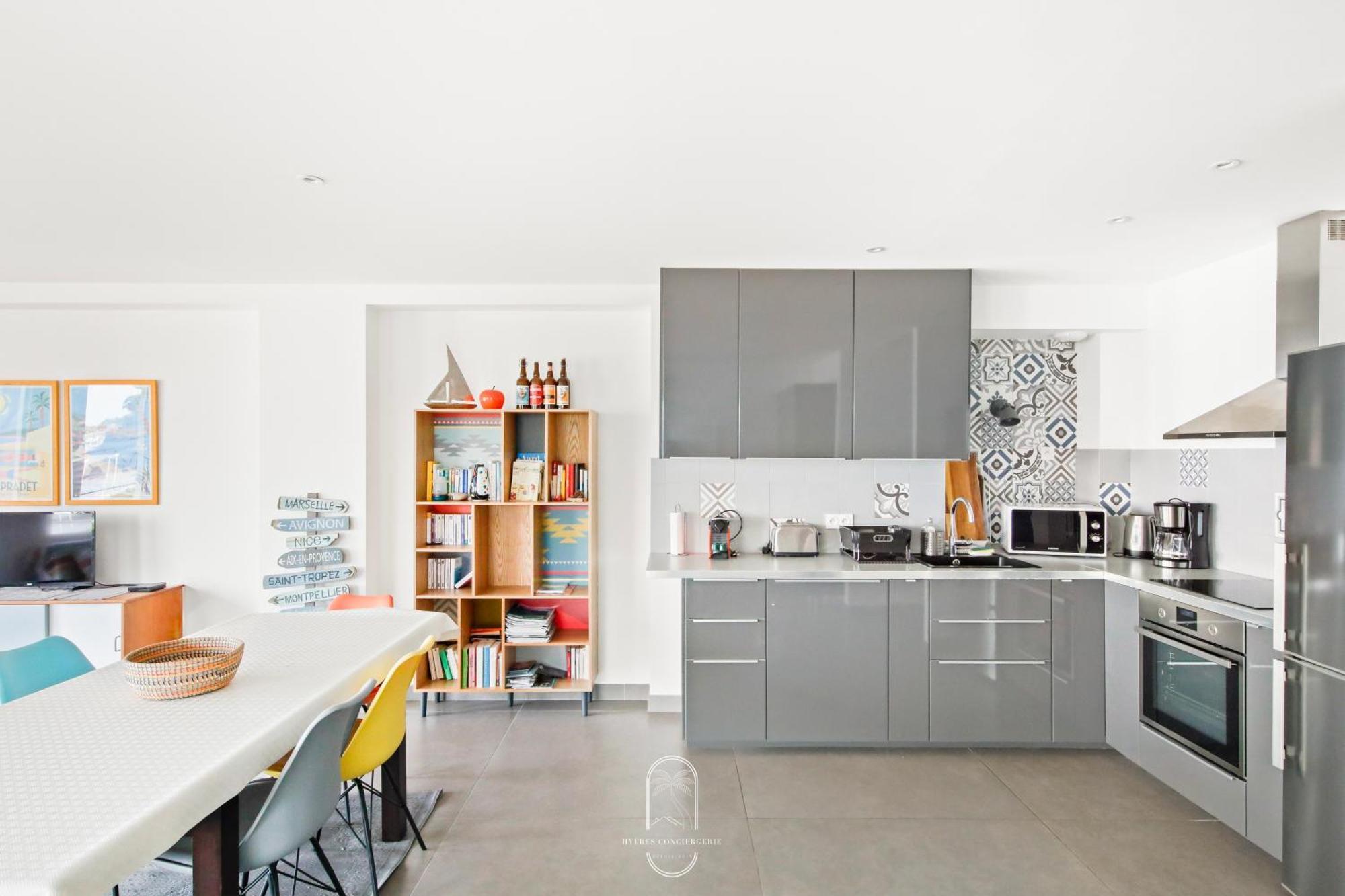 Villa Antoine Appartement Rdj Vue Mer Clim Wifi Parking Plage 50M La Garonne Le Pradet Exteriör bild