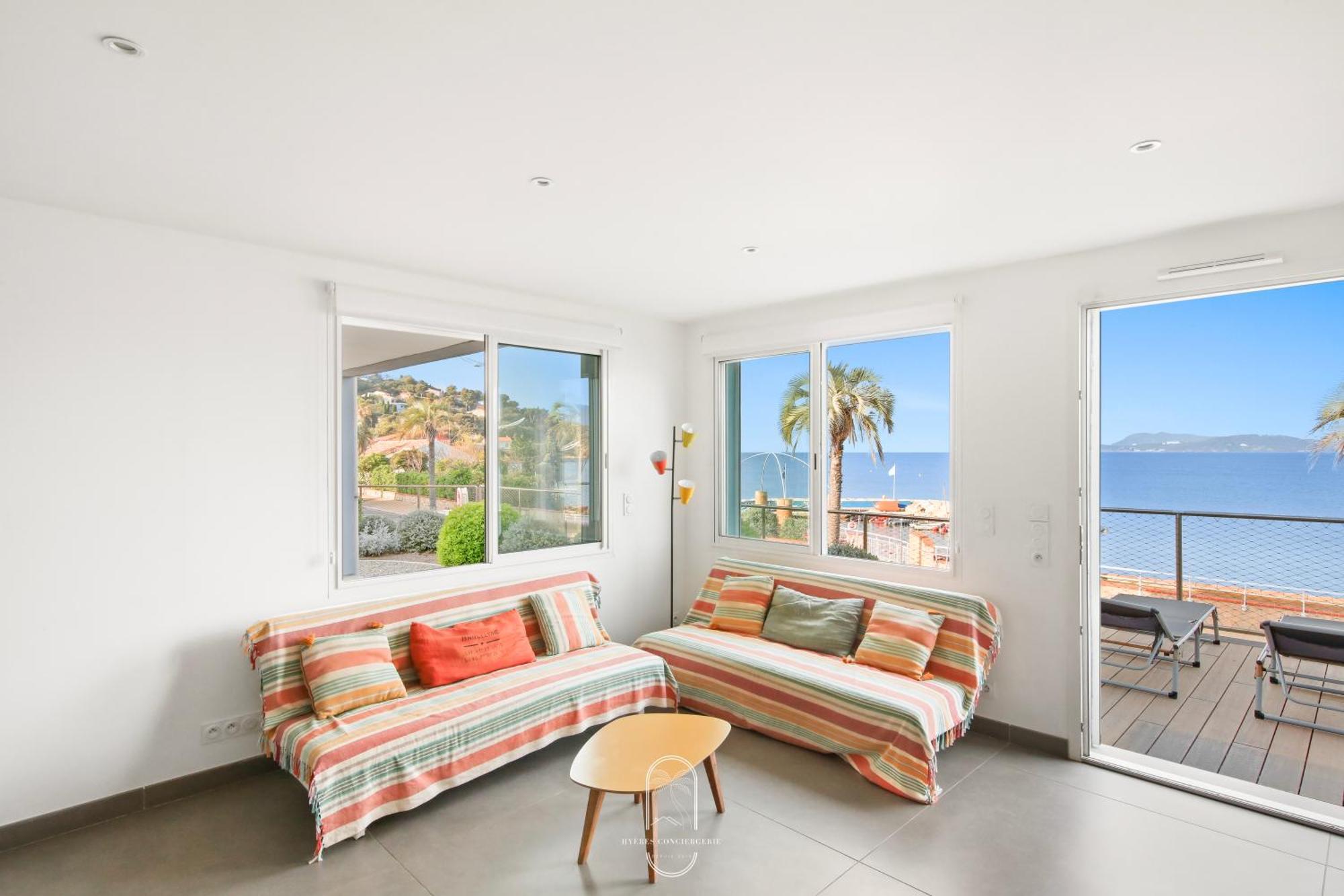 Villa Antoine Appartement Rdj Vue Mer Clim Wifi Parking Plage 50M La Garonne Le Pradet Exteriör bild